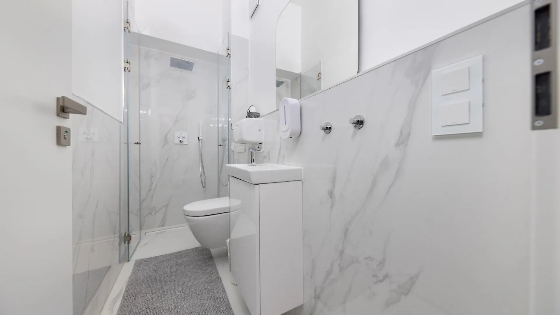 Time4Staying 3 Sz Maisonette Nahe Kudamm, Icc & Zoo Berlin Deutschland